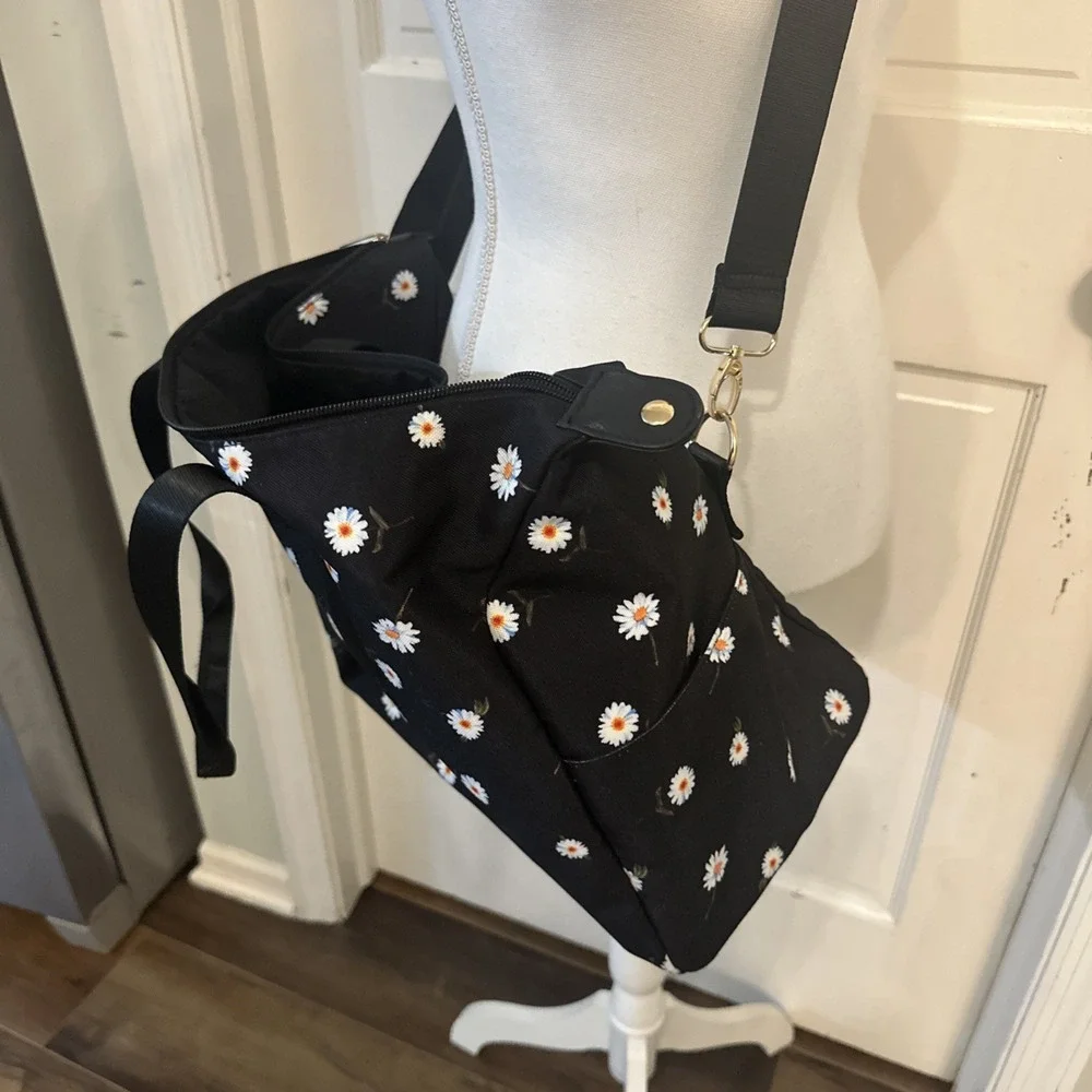 Alice + Olivia By‎ Stacy Bendet Daisy Duffel Print Bag